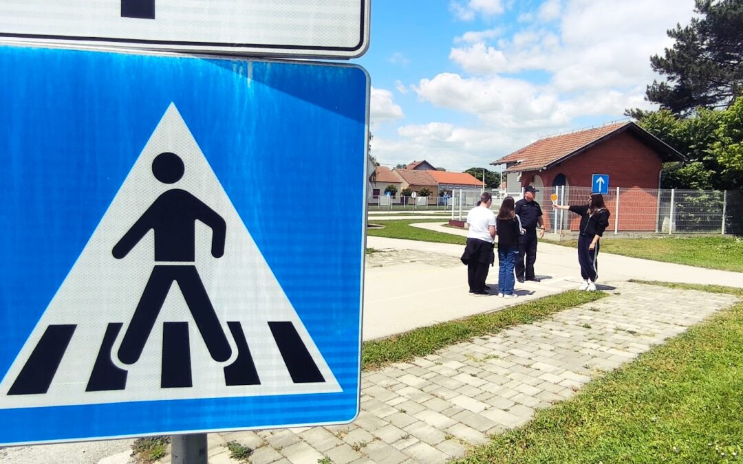 Edukacija učenika u HAK-u radi sigurnosti djece u prometu – školska prometna jedinica